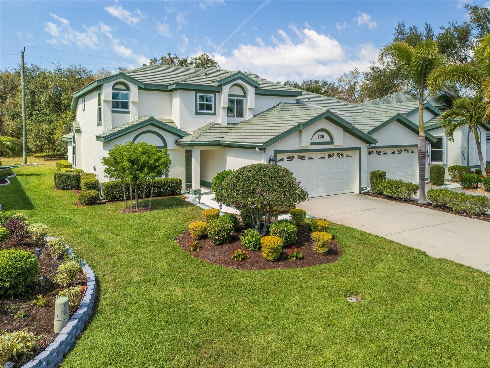 726 CONNEMARA CT