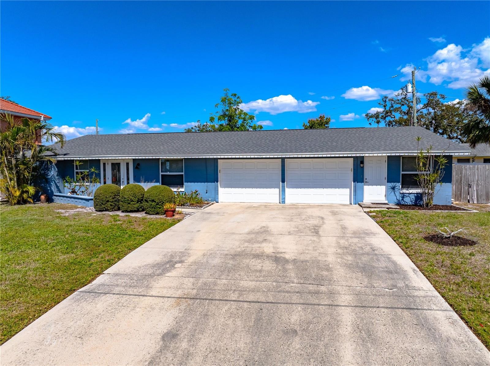 2131 MONTCLAIR DR