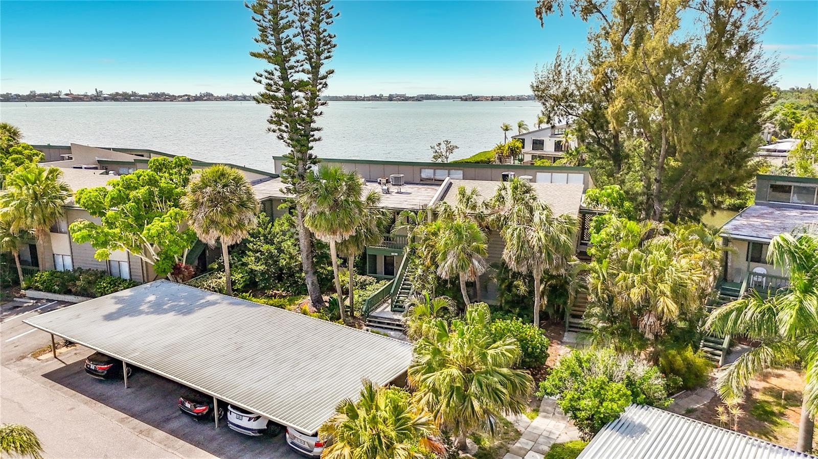 1515 PELICAN POINT DR #BA185
