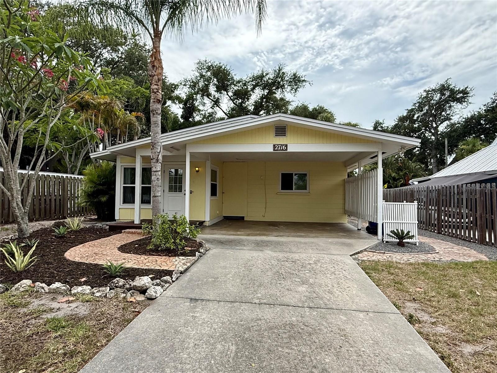 2716 BLOSSOM DR