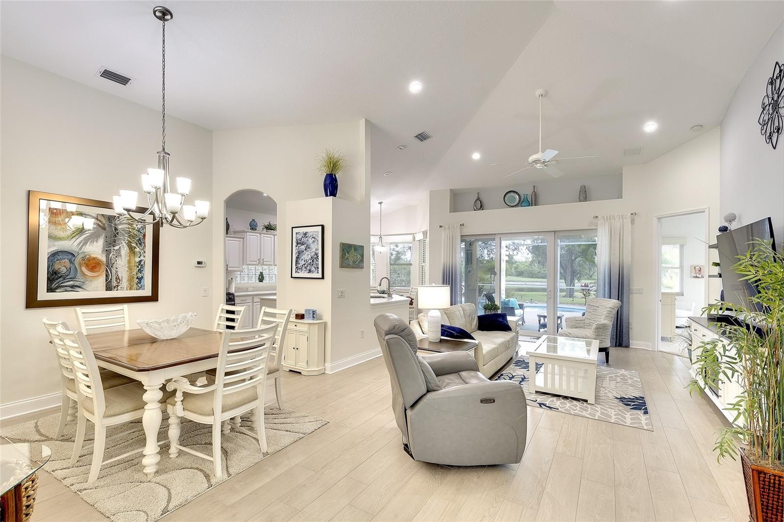6711 TAILFEATHER WAY