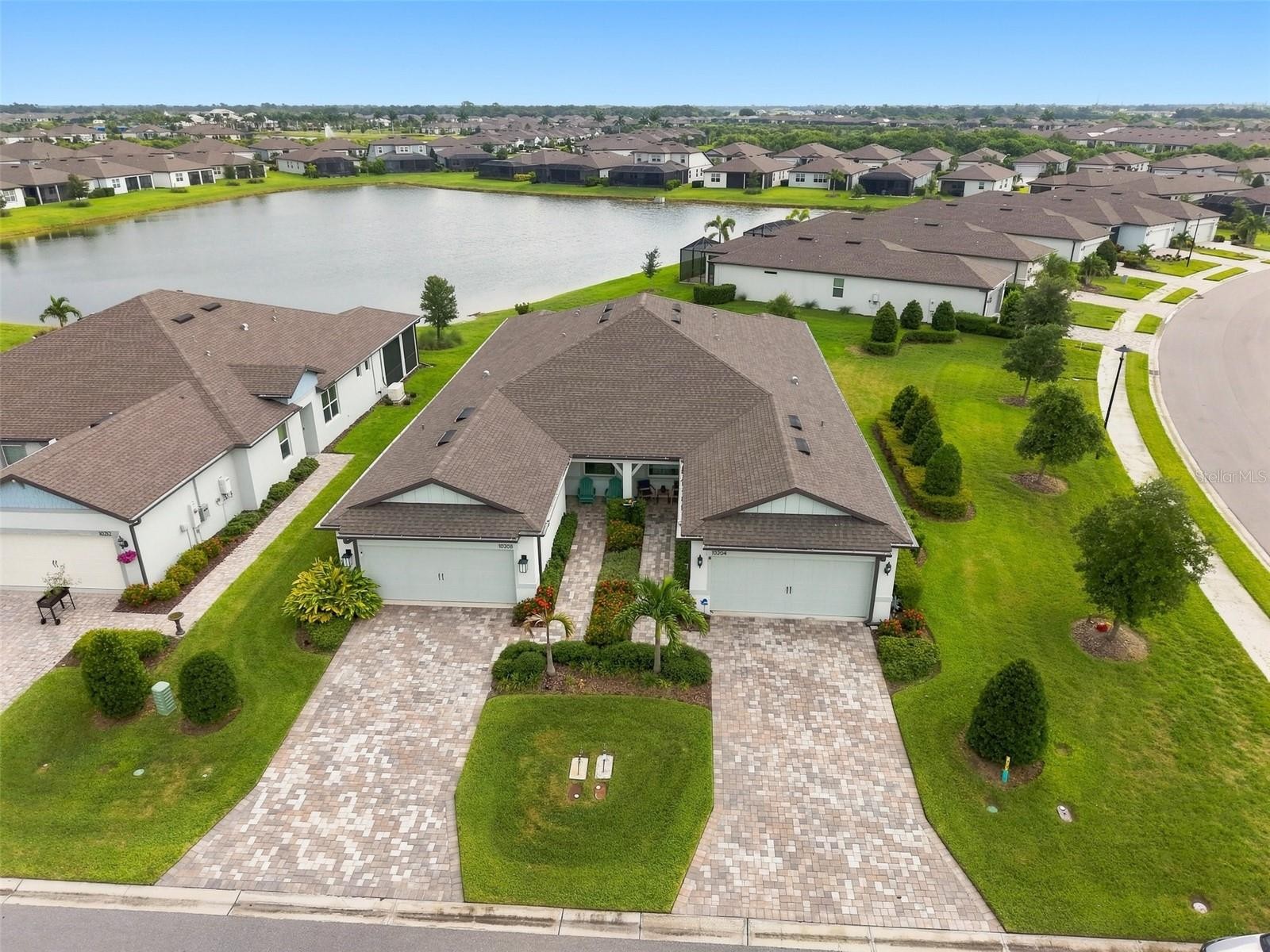 10208 COASTAL SHORES DR