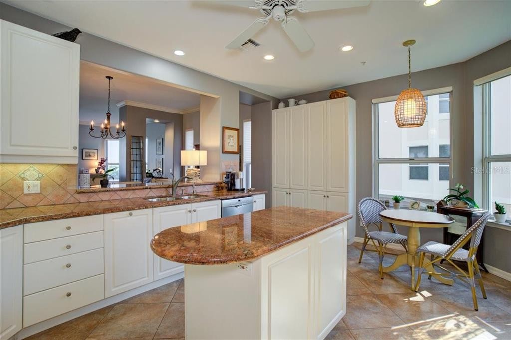 5450 EAGLES POINT CIR #105