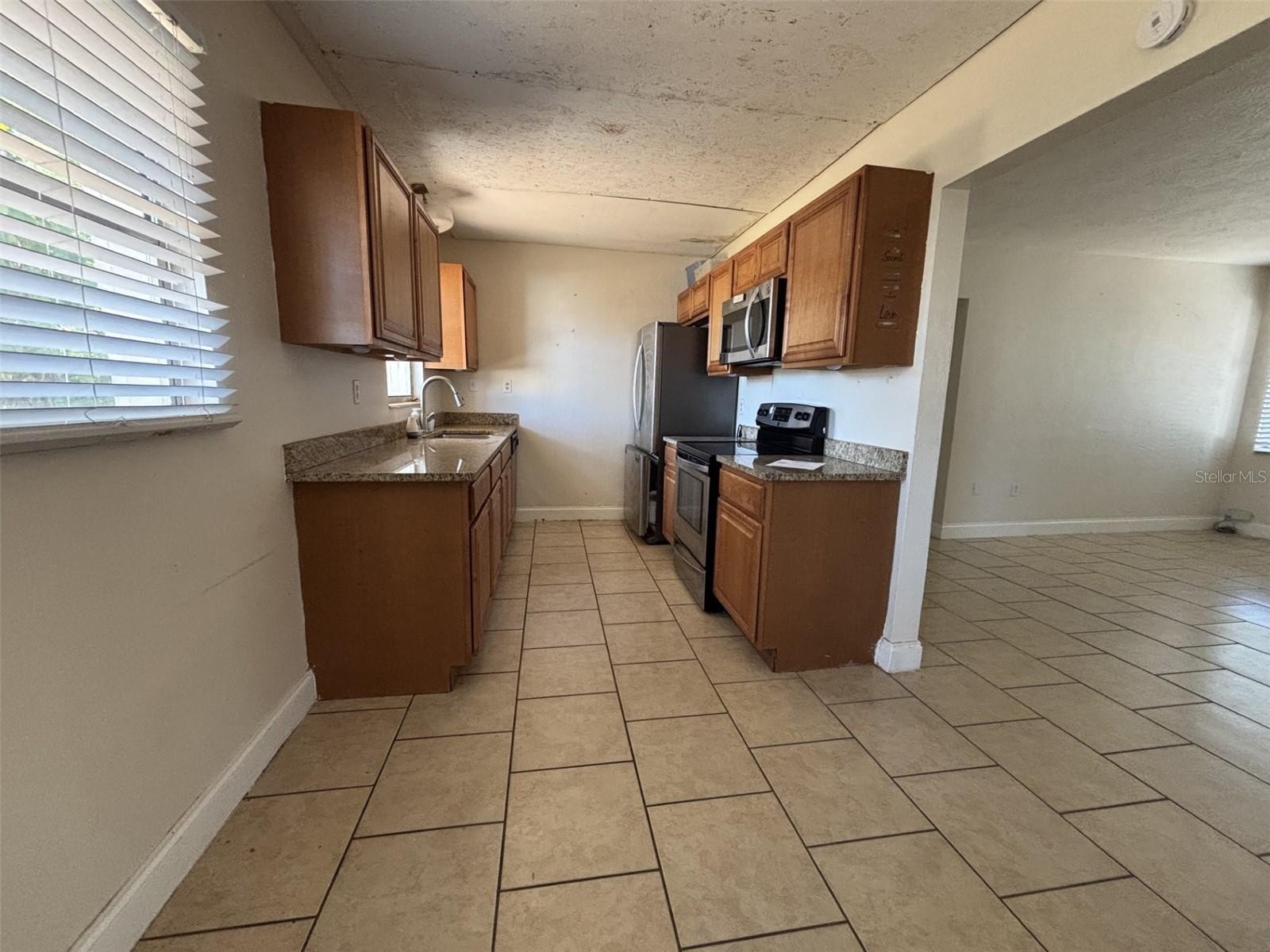 2118 DODGE AVE