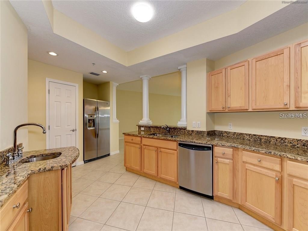 516 TAMIAMI TRL S #202