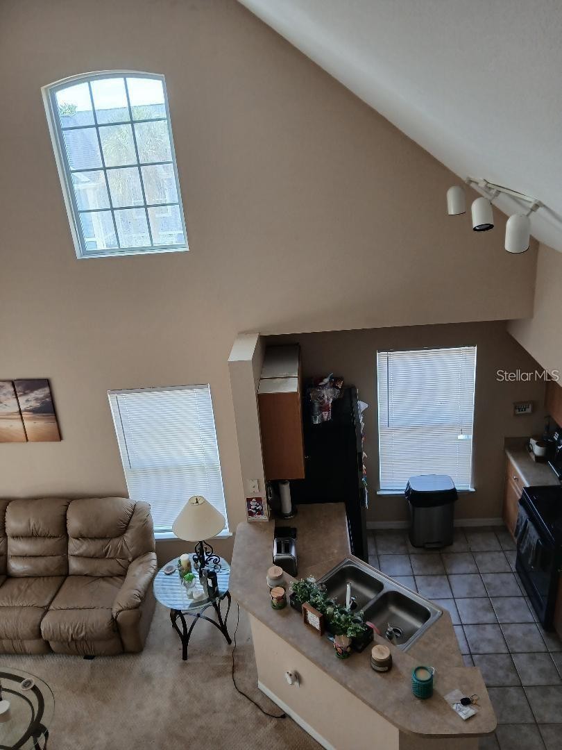 5581 ROSEHILL RD #203