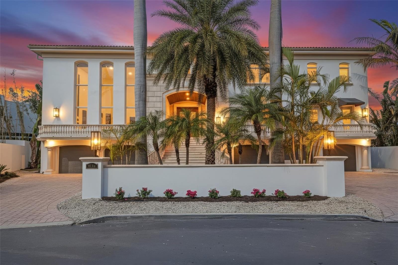 4136 ROBERTS POINT CIR