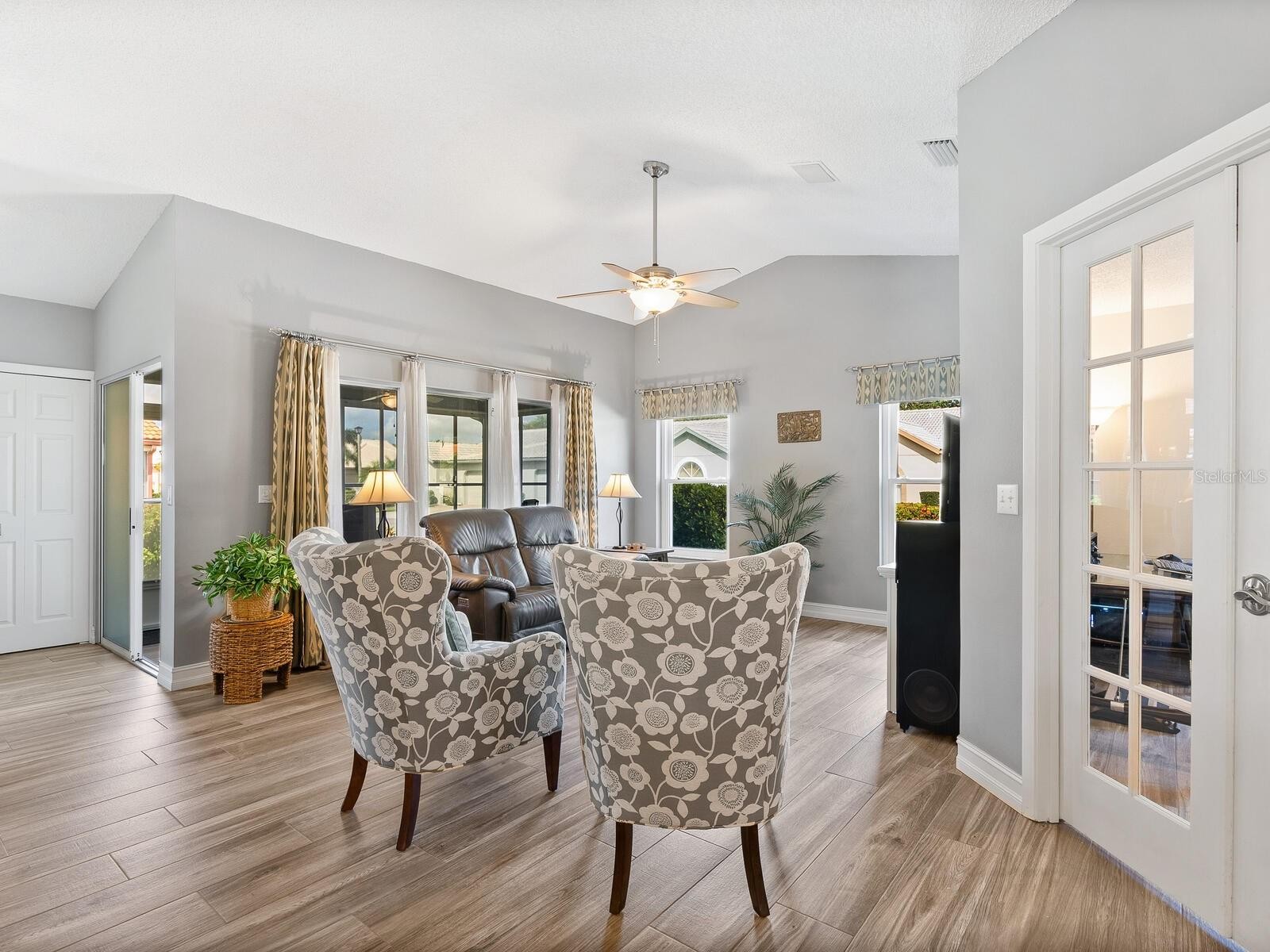 4124 ROSAS AVE #3081