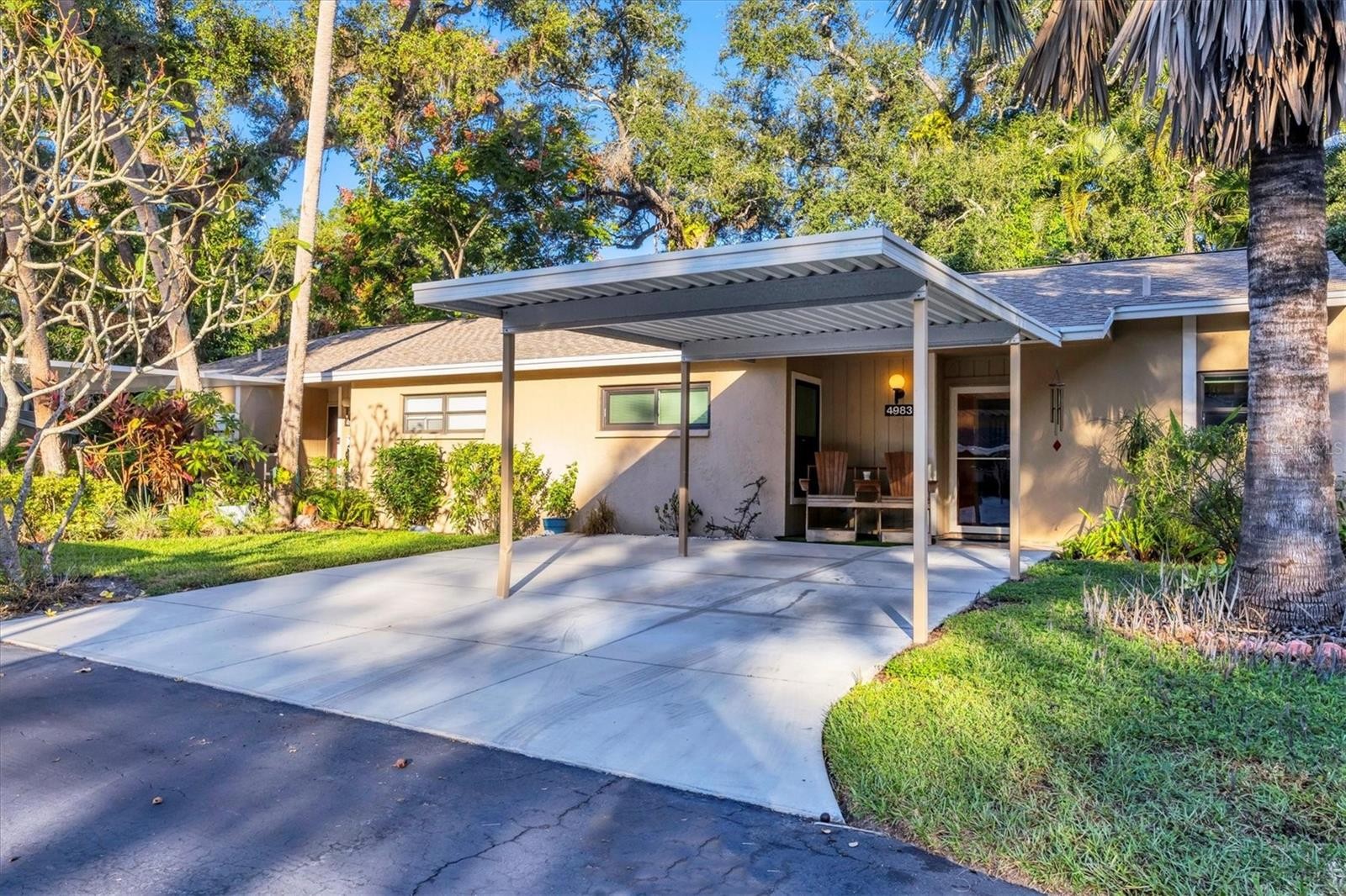 4983 VILLAGE GARDENS DR #45