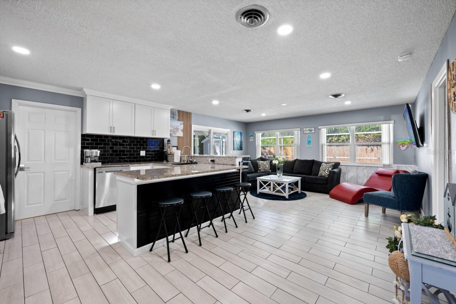 874 ACADIA RD