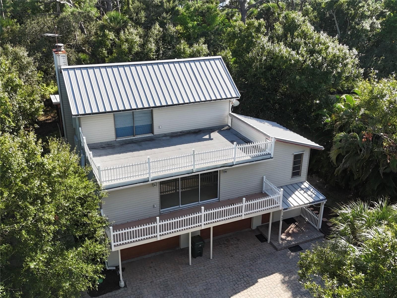 603 LAUREL RD W