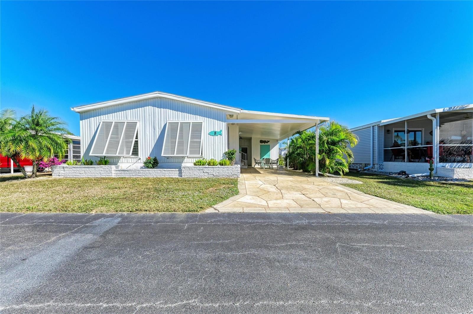 8 S BUENA VISTA AVE