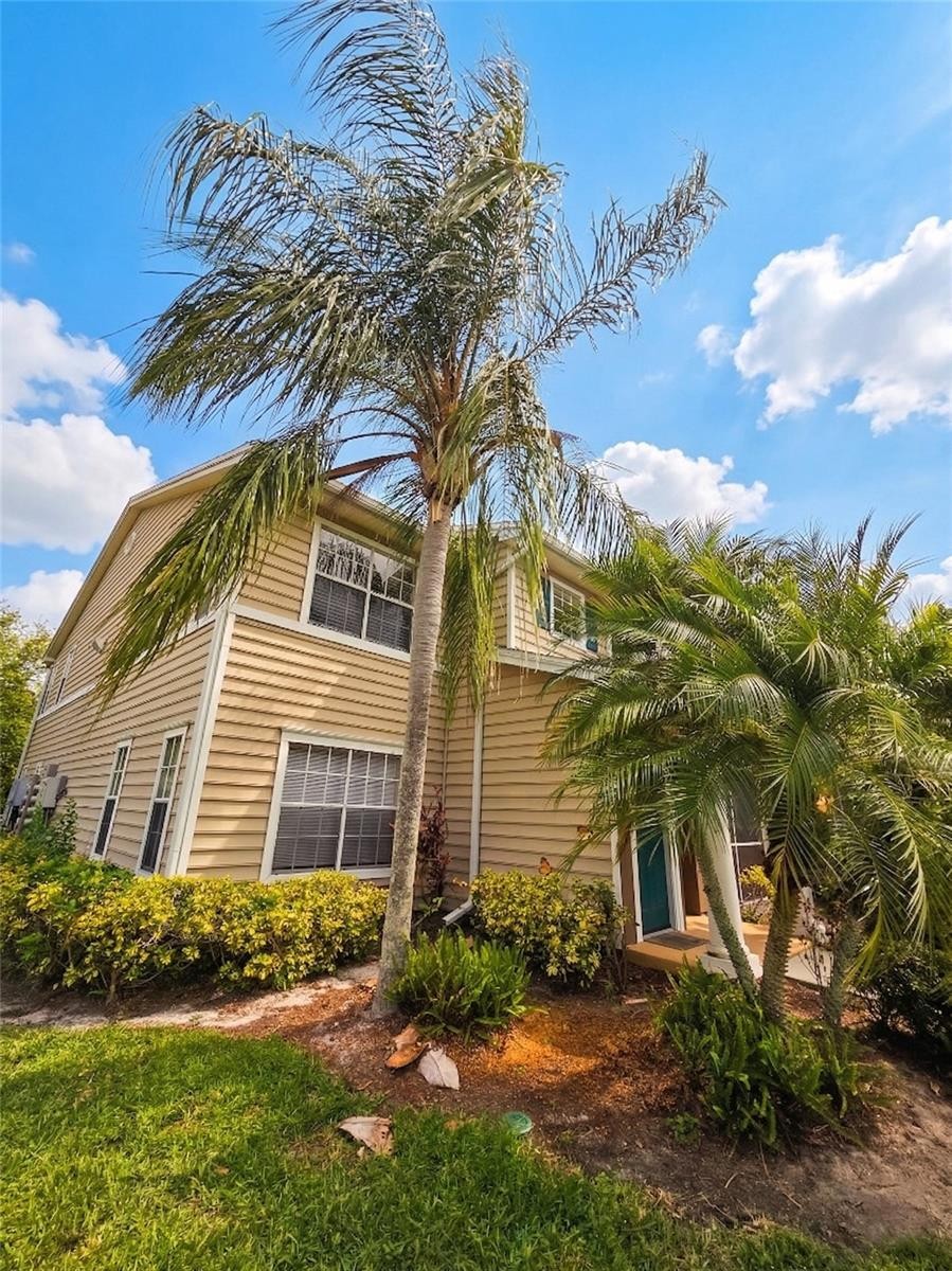 8905 MANOR LOOP #205