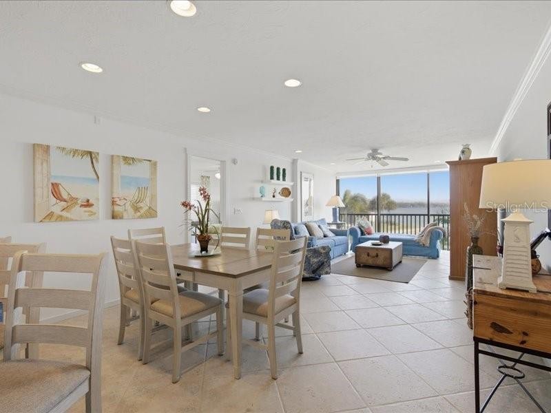 8911 MIDNIGHT PASS RD #208