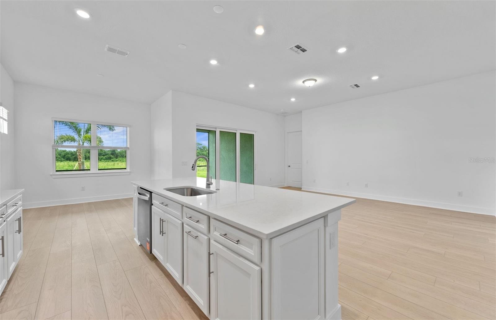 14811 SUNSET CREST LN