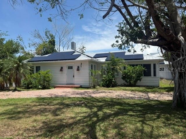 617 SIESTA DR