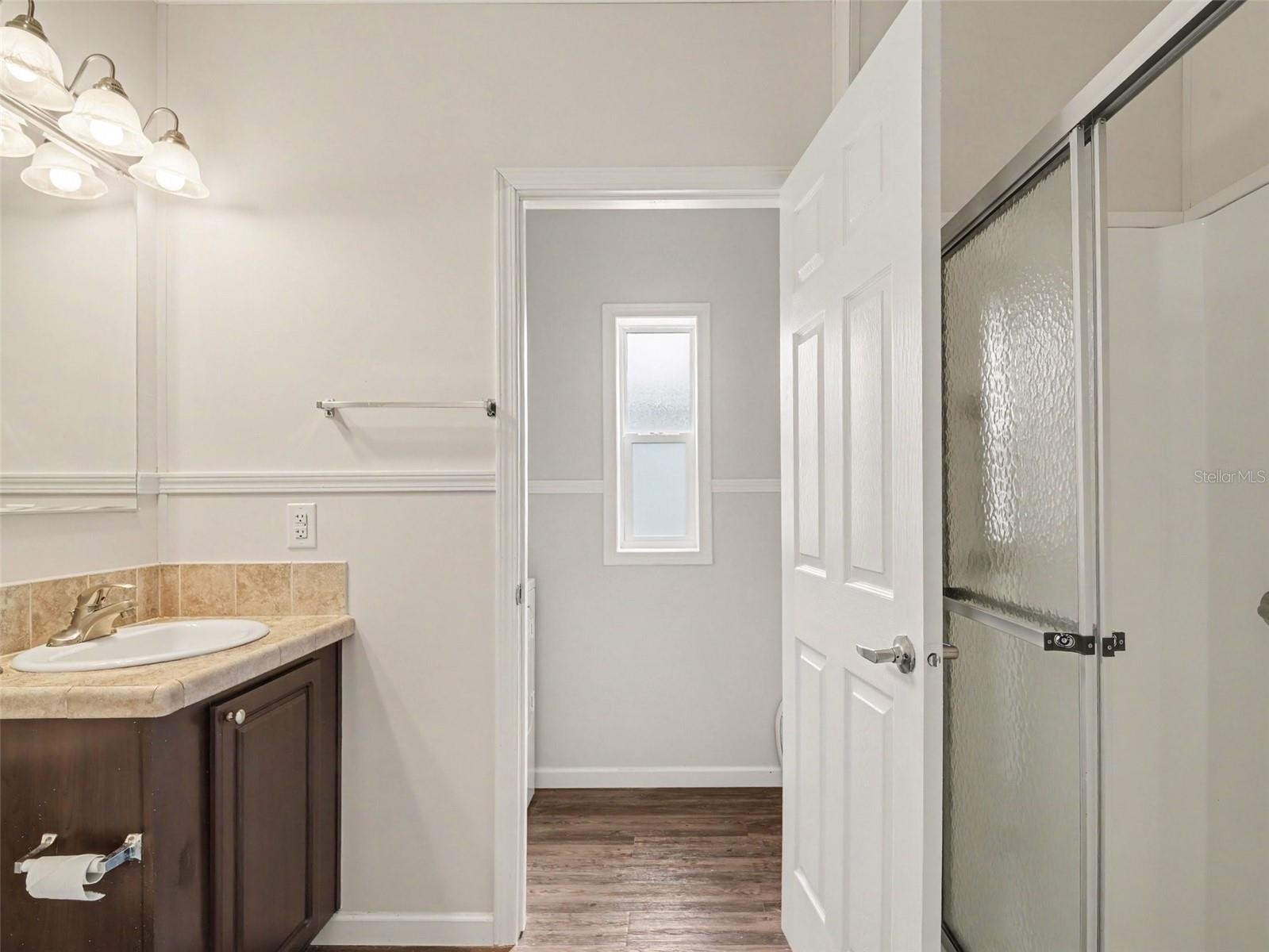 312 52ND AVE W