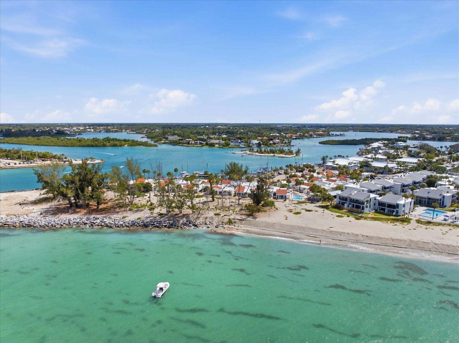 1585 TARPON CENTER DR #20