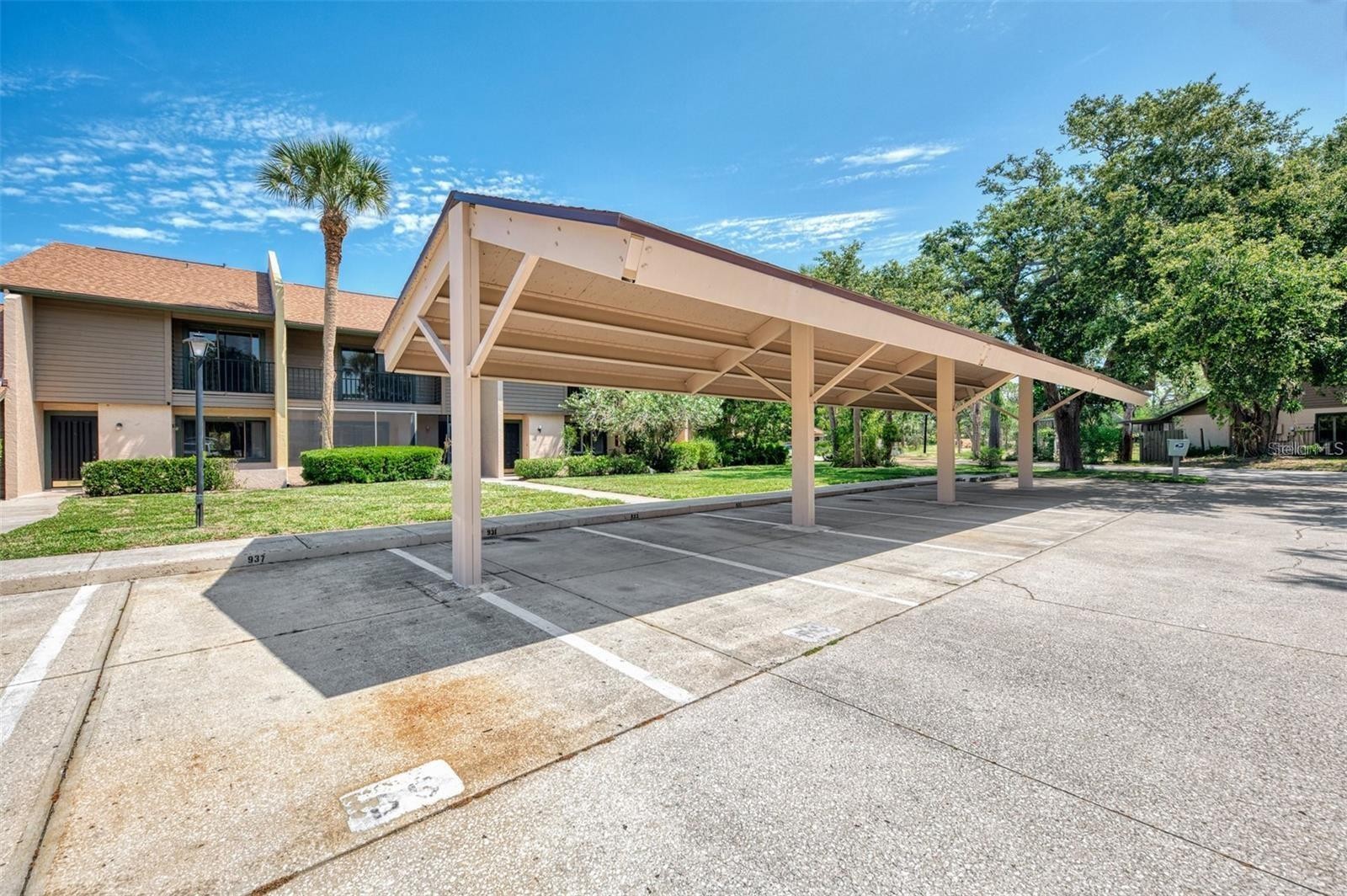 935 SUNRIDGE WAY #B4