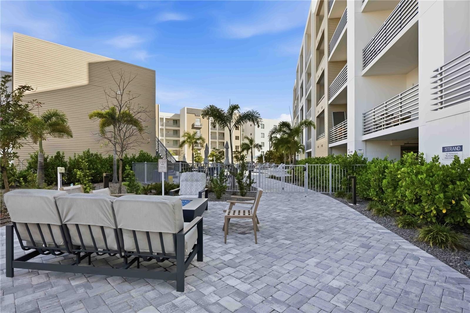 1703 N TAMIAMI TRL #406