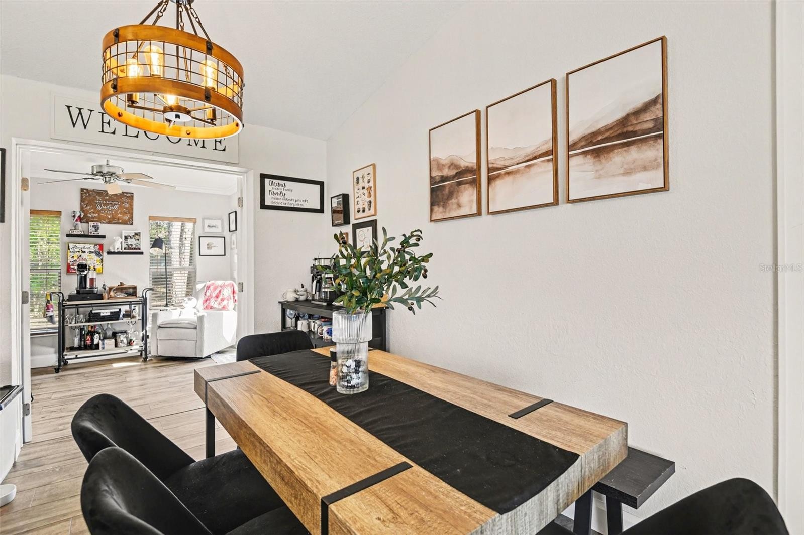 3894 S CHAMBERLAIN BLVD