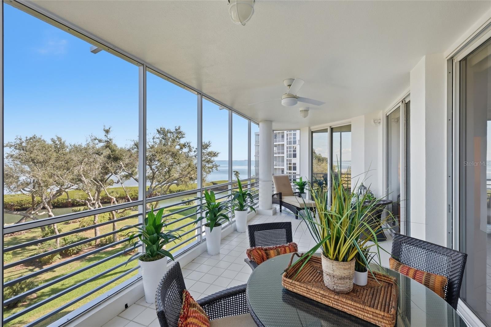 2550 HARBOURSIDE DR #333