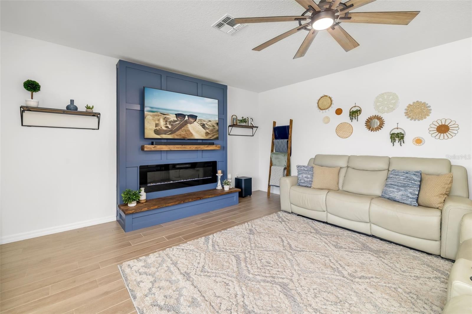 14086 GINNIE SPRINGS WAY