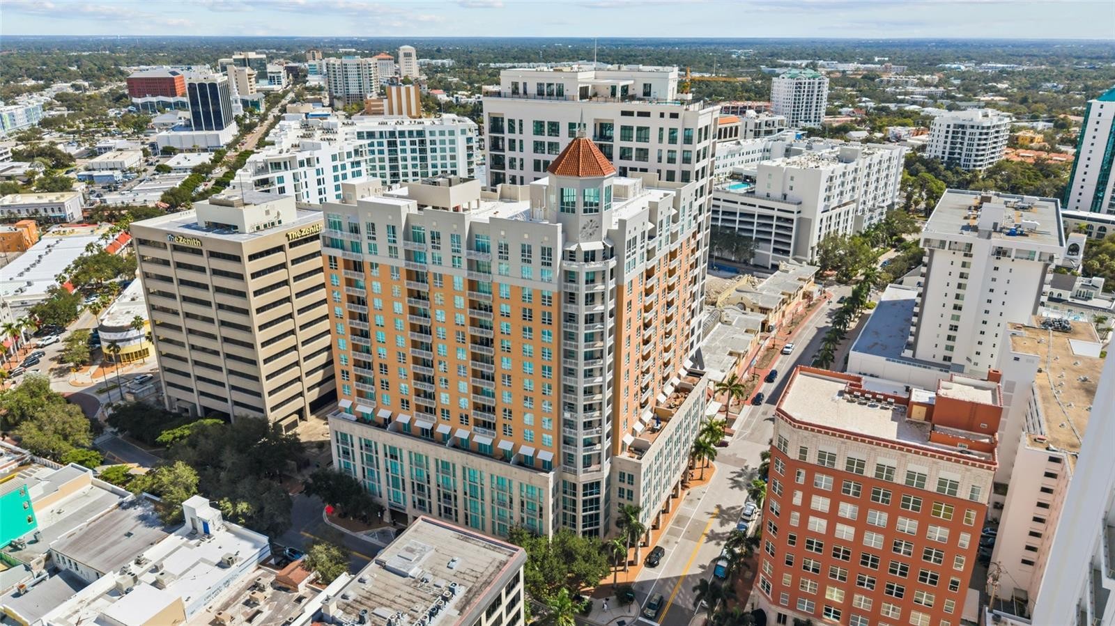 1350 MAIN ST #704