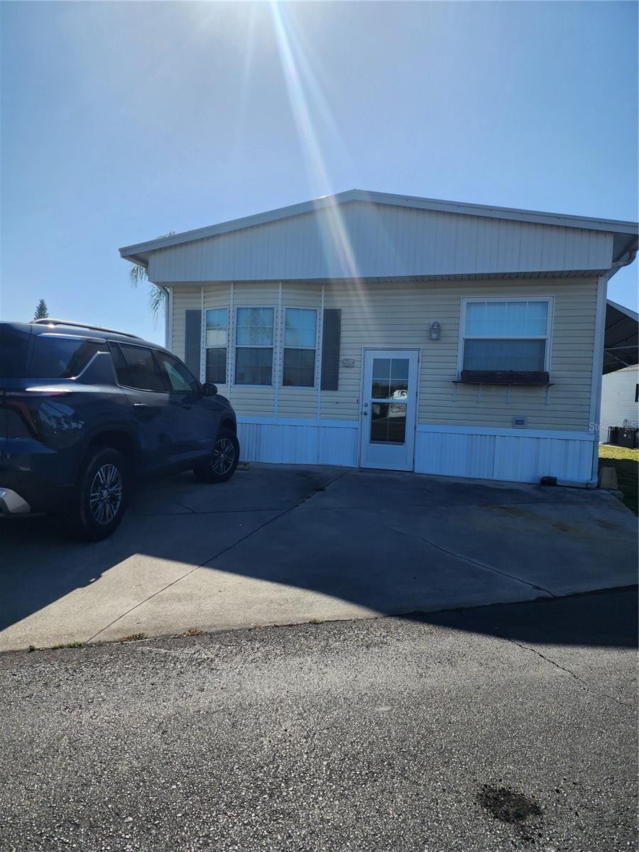 1674 UNIVERSITY PKWY #192