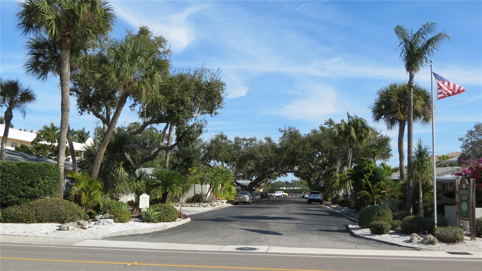 6005 MIDNIGHT PASS RD #N4