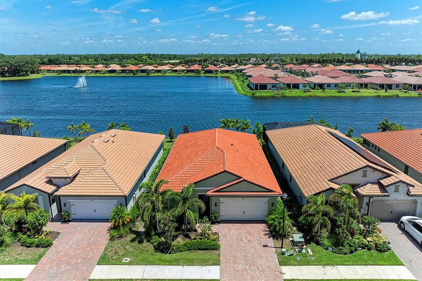 244 VILLORESI BLVD