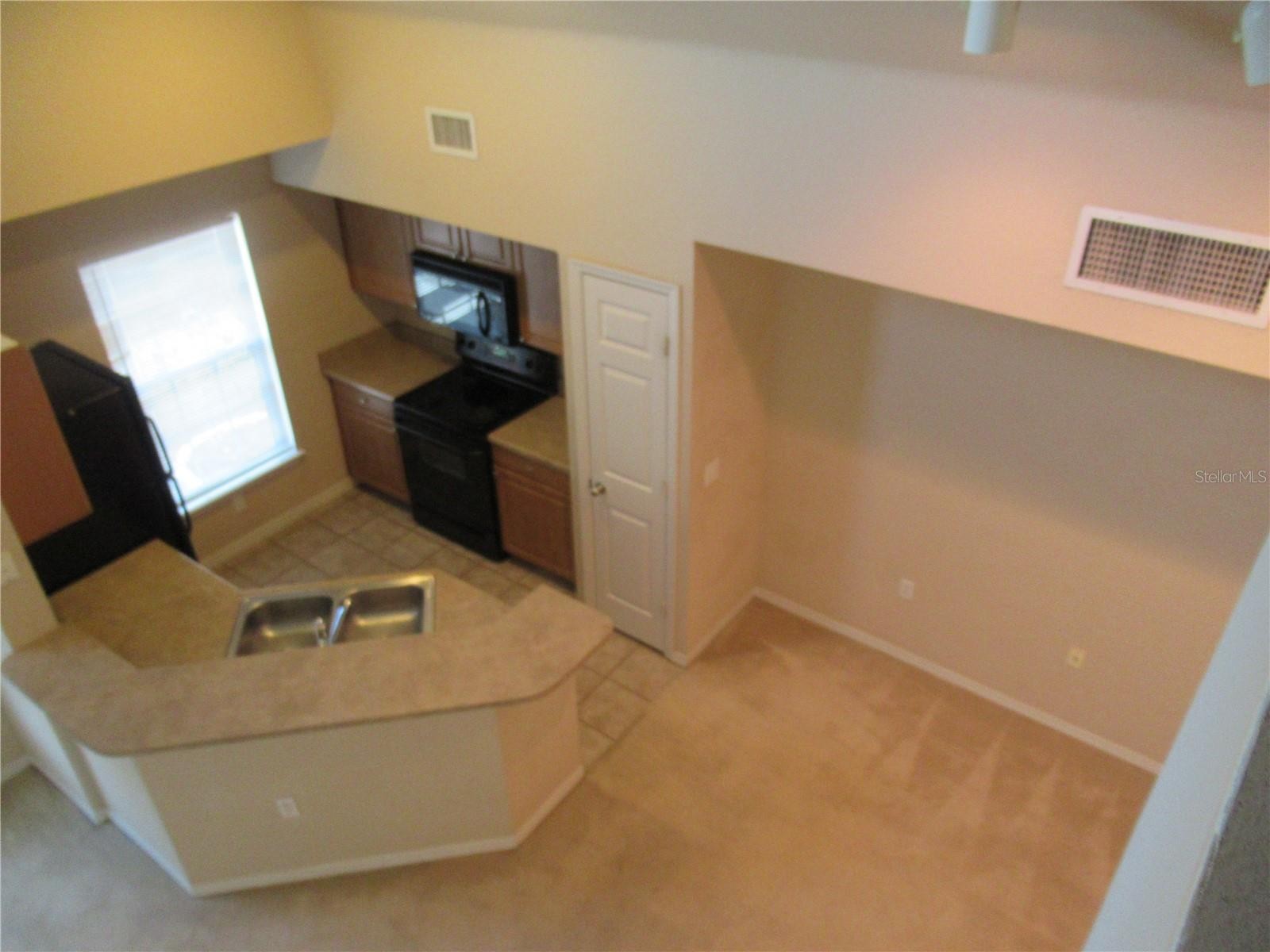 5601 ROSEHILL RD #203