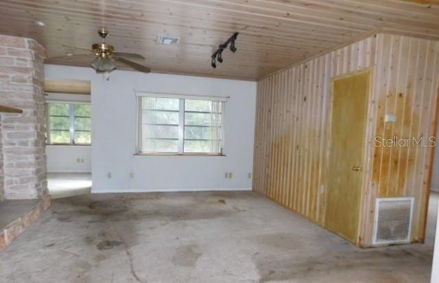 155 S OXFORD DR