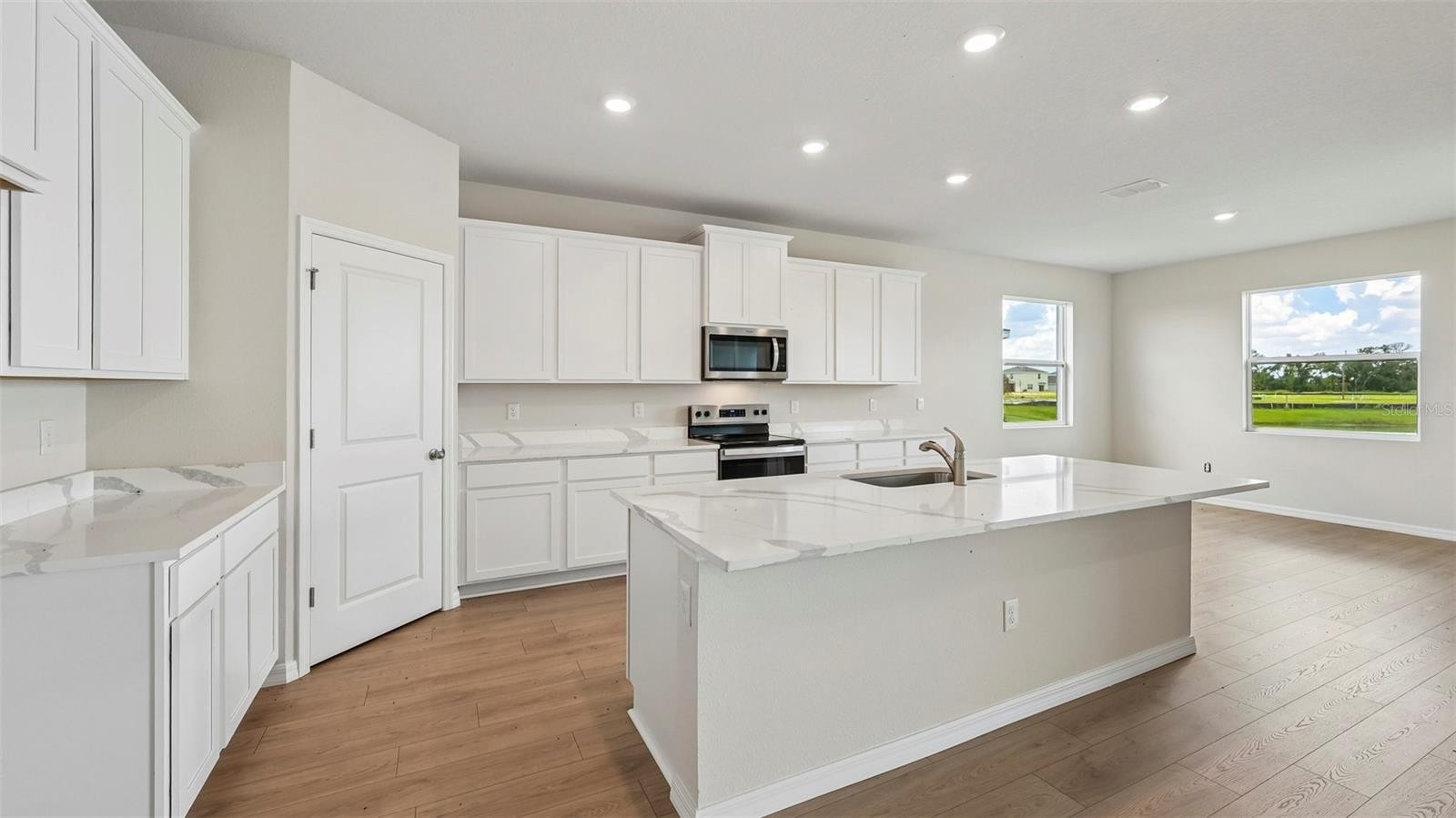 1851 BROWNING LOOP