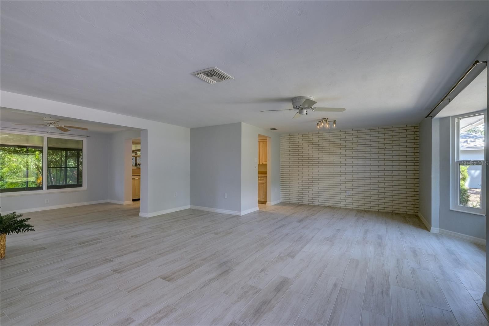 3024 CHASE CIR