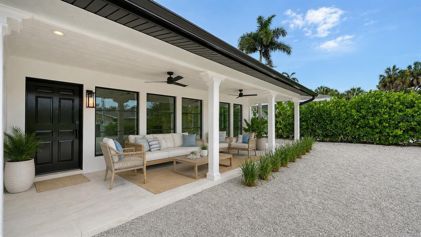 1041 INDIAN BEACH DR