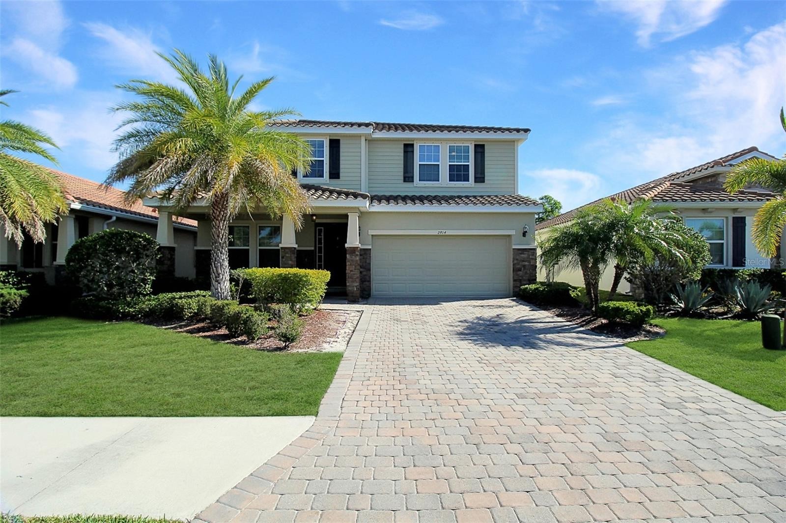 2914 ESMERALDA DR