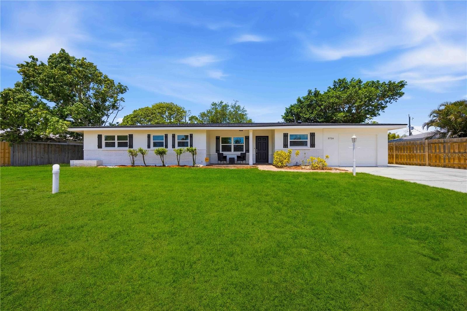 5726 WANETA PL