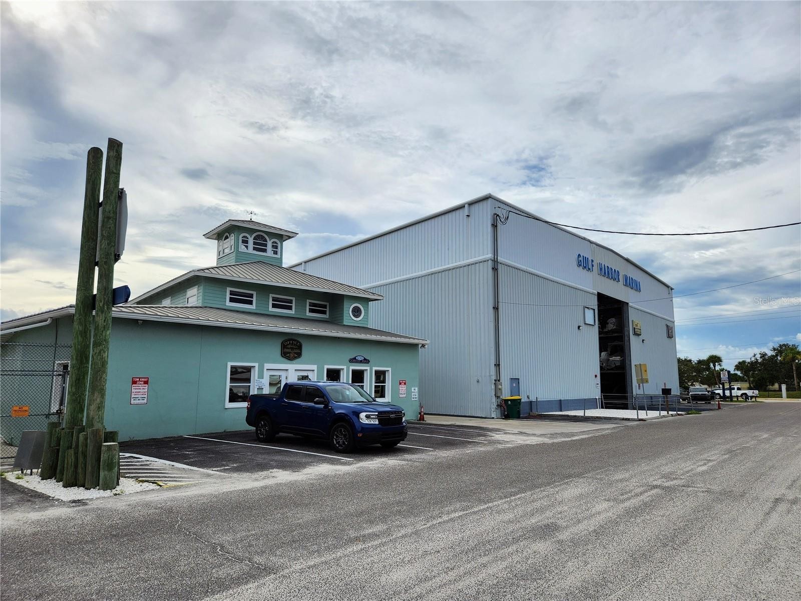 100 CIRCUIT RD #N12