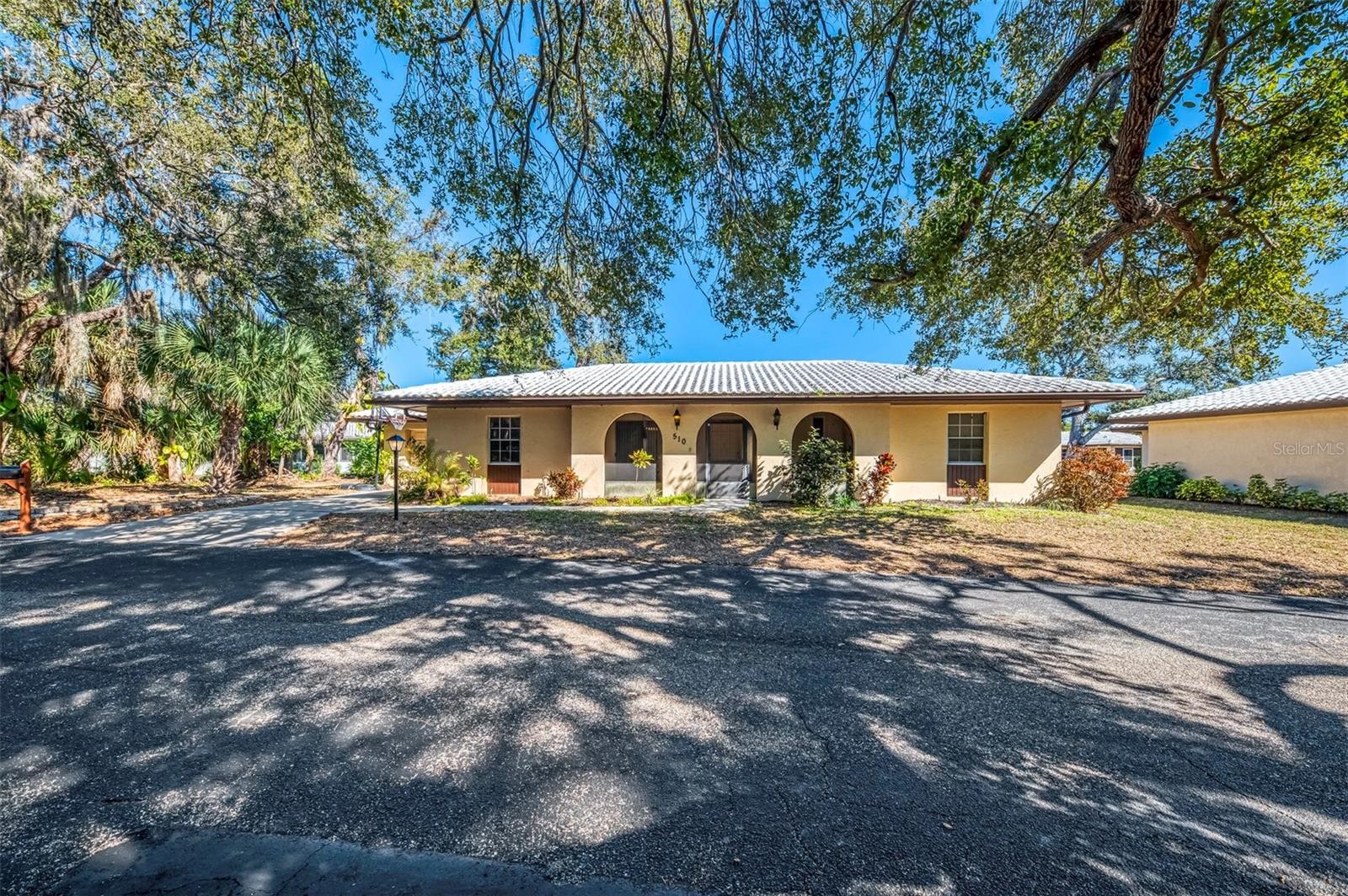 510 VILLA PARK DR #510