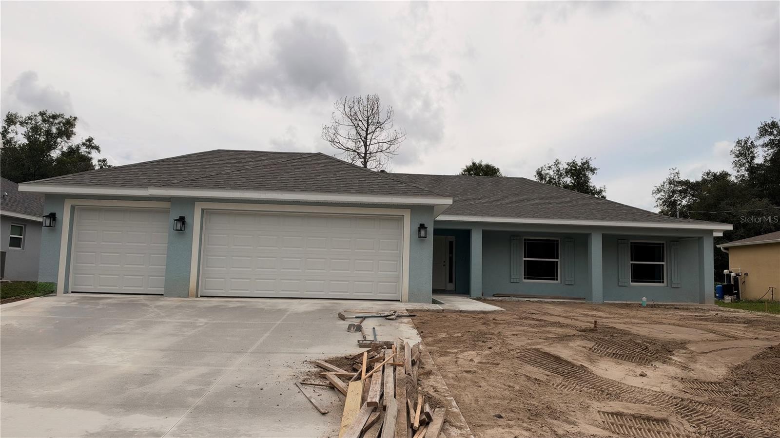 5559 CENTRO AVE
