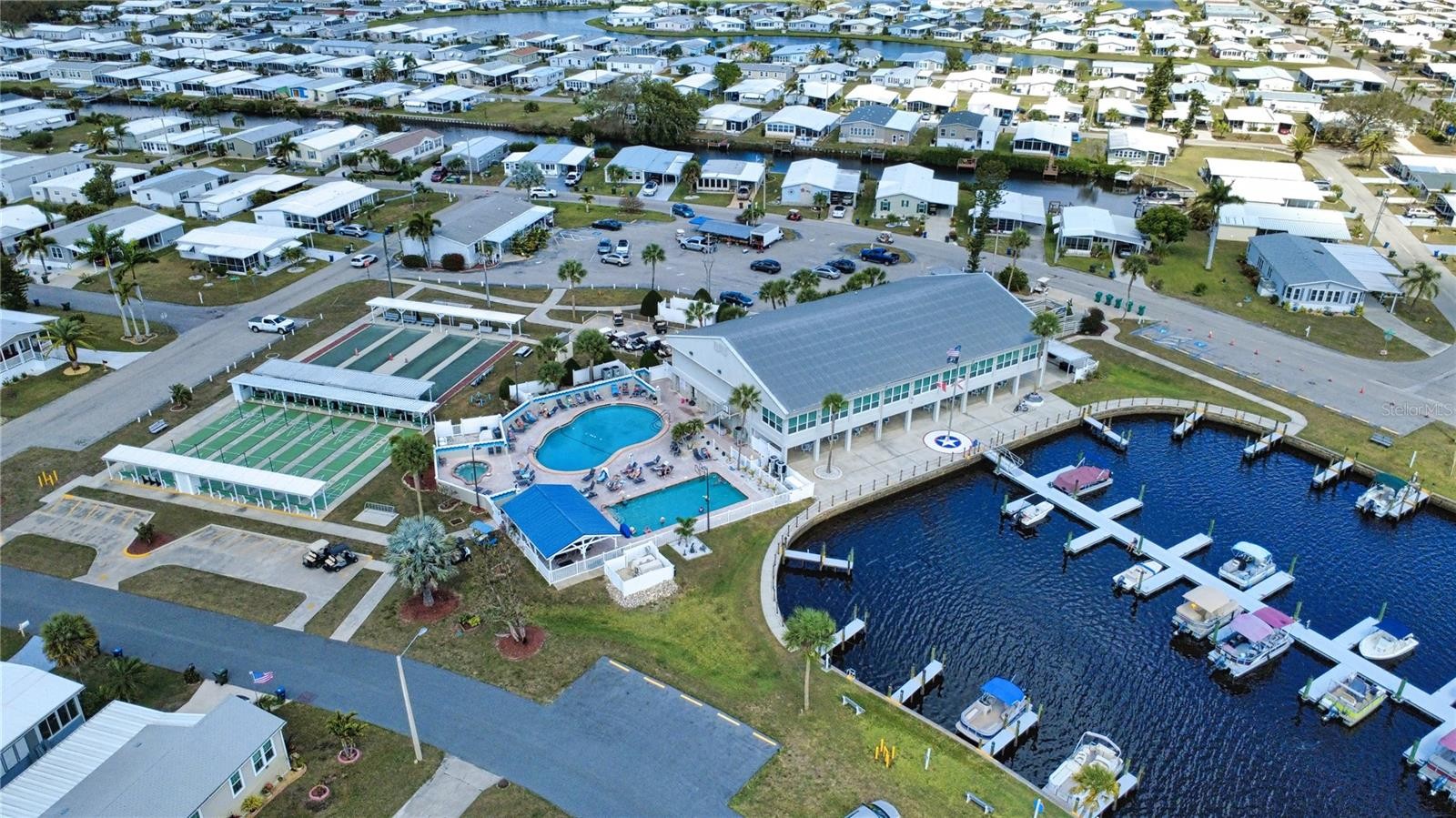 516 TAMPICO DR
