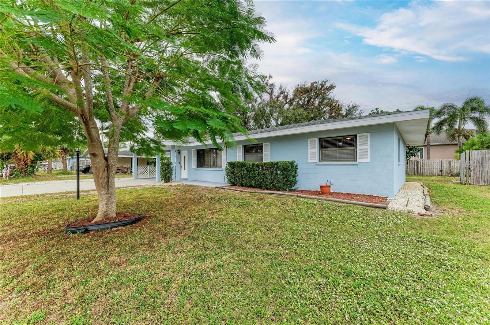 4424 87TH ST CT W ST W