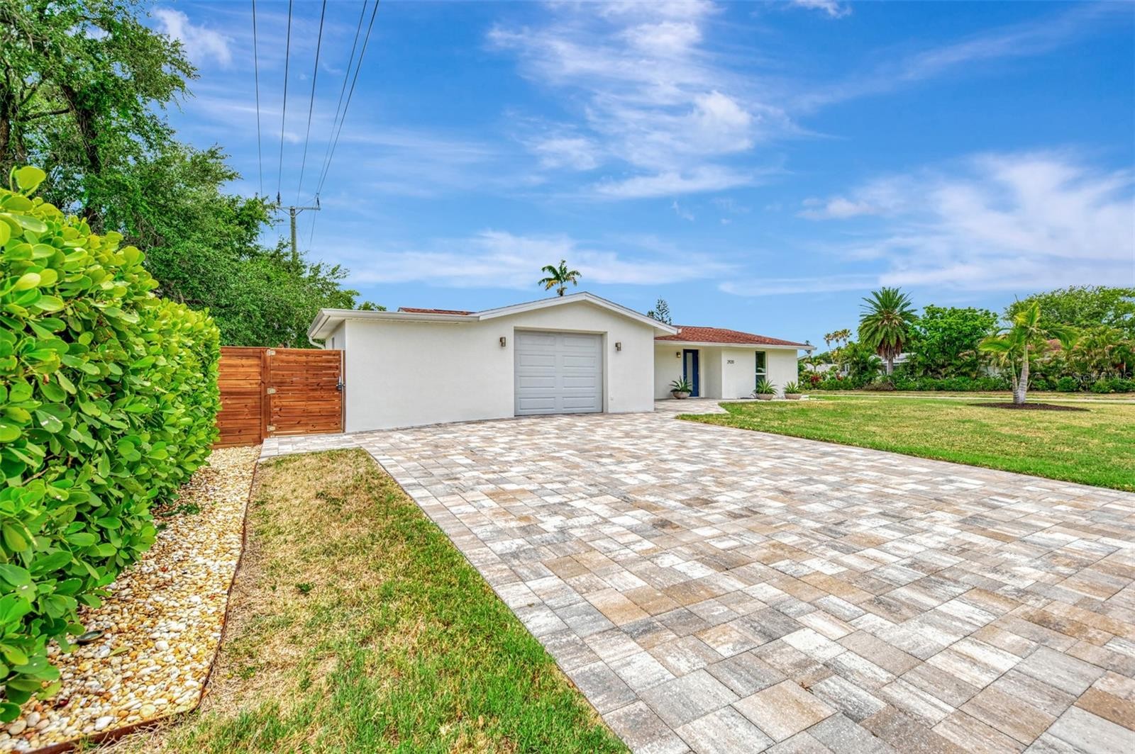 2920 GULF GATE DR