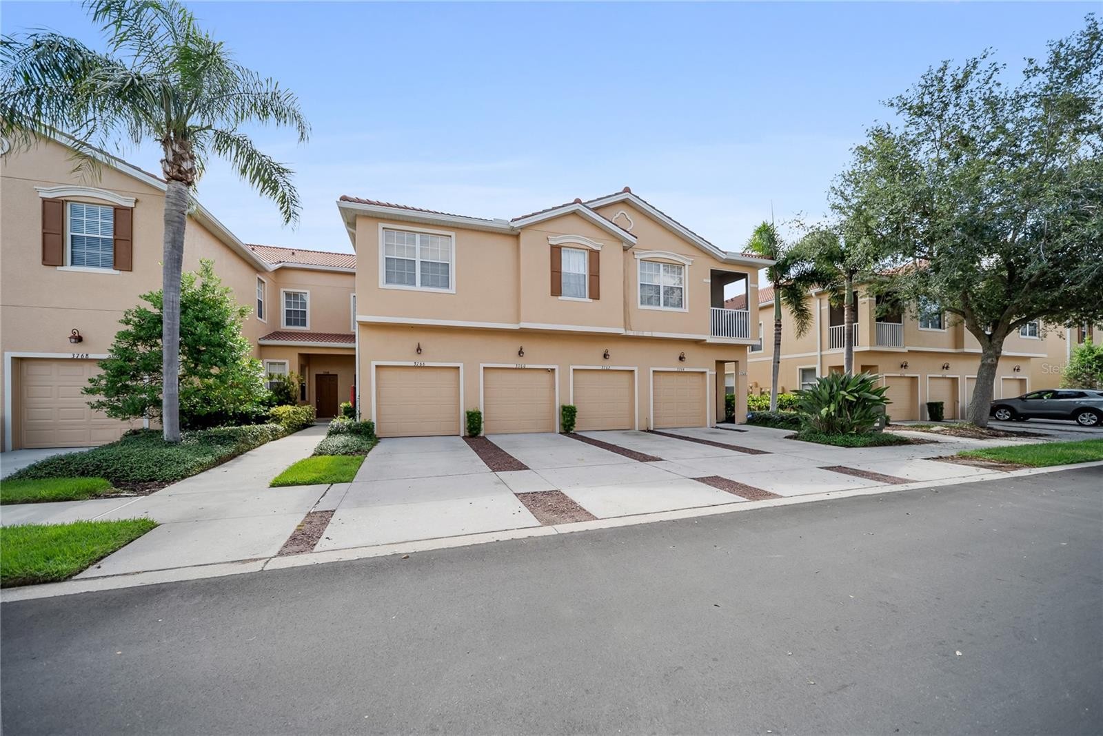 3760 PARKRIDGE CIR #23-204