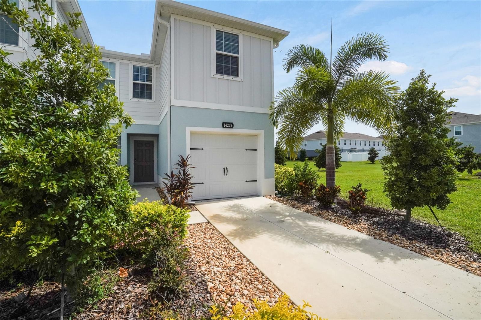 14229 CRIMSON AVE