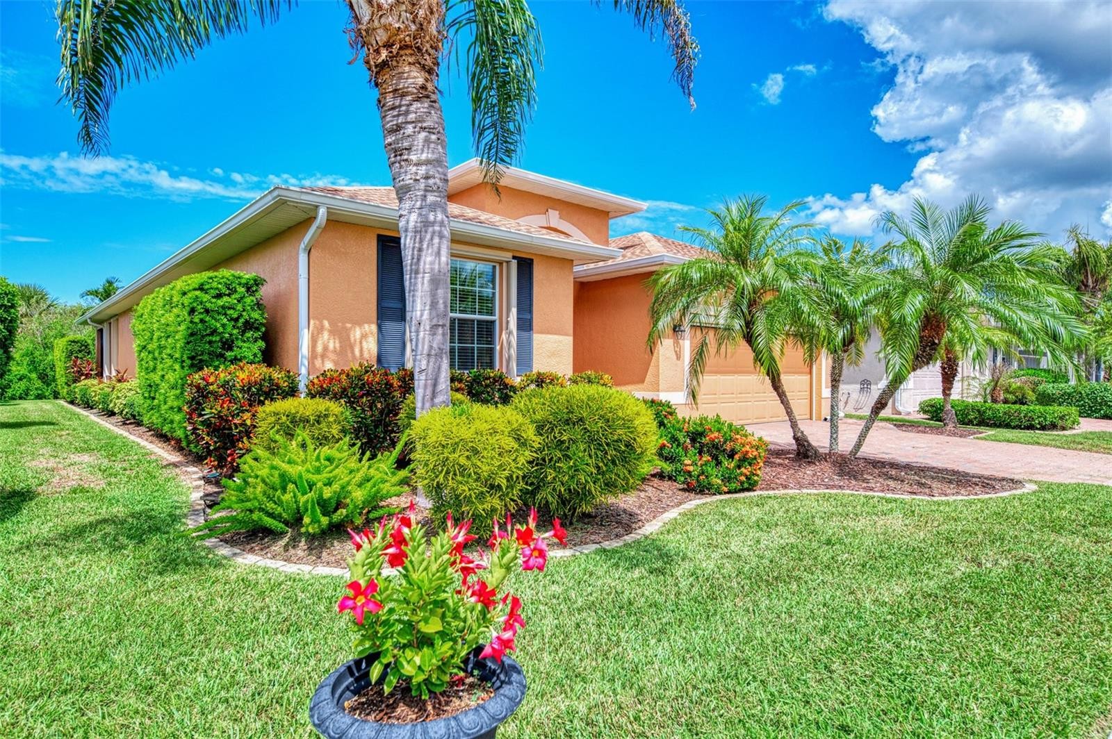 5221 CANYONLAND WAY