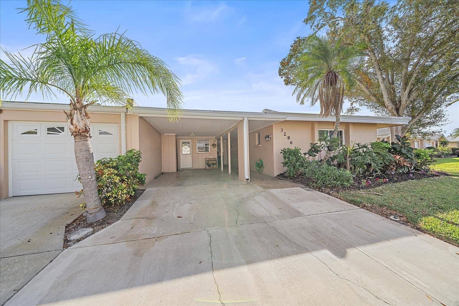 3286 BRUNSWICK LN #704