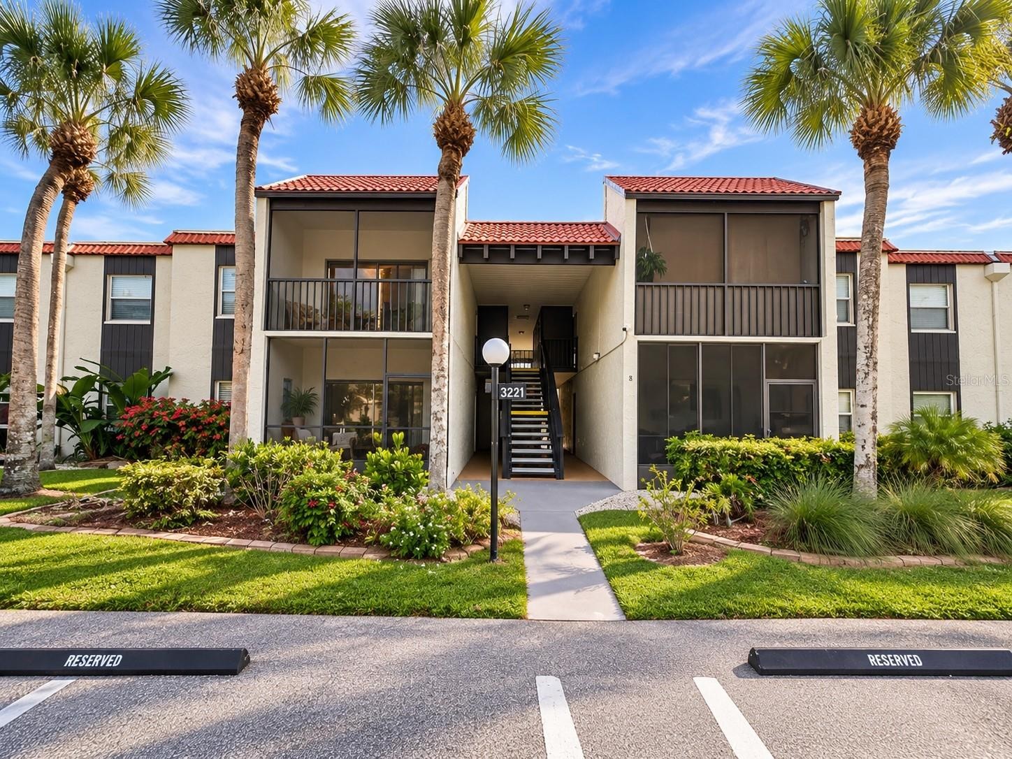 3221 BENEVA RD #204