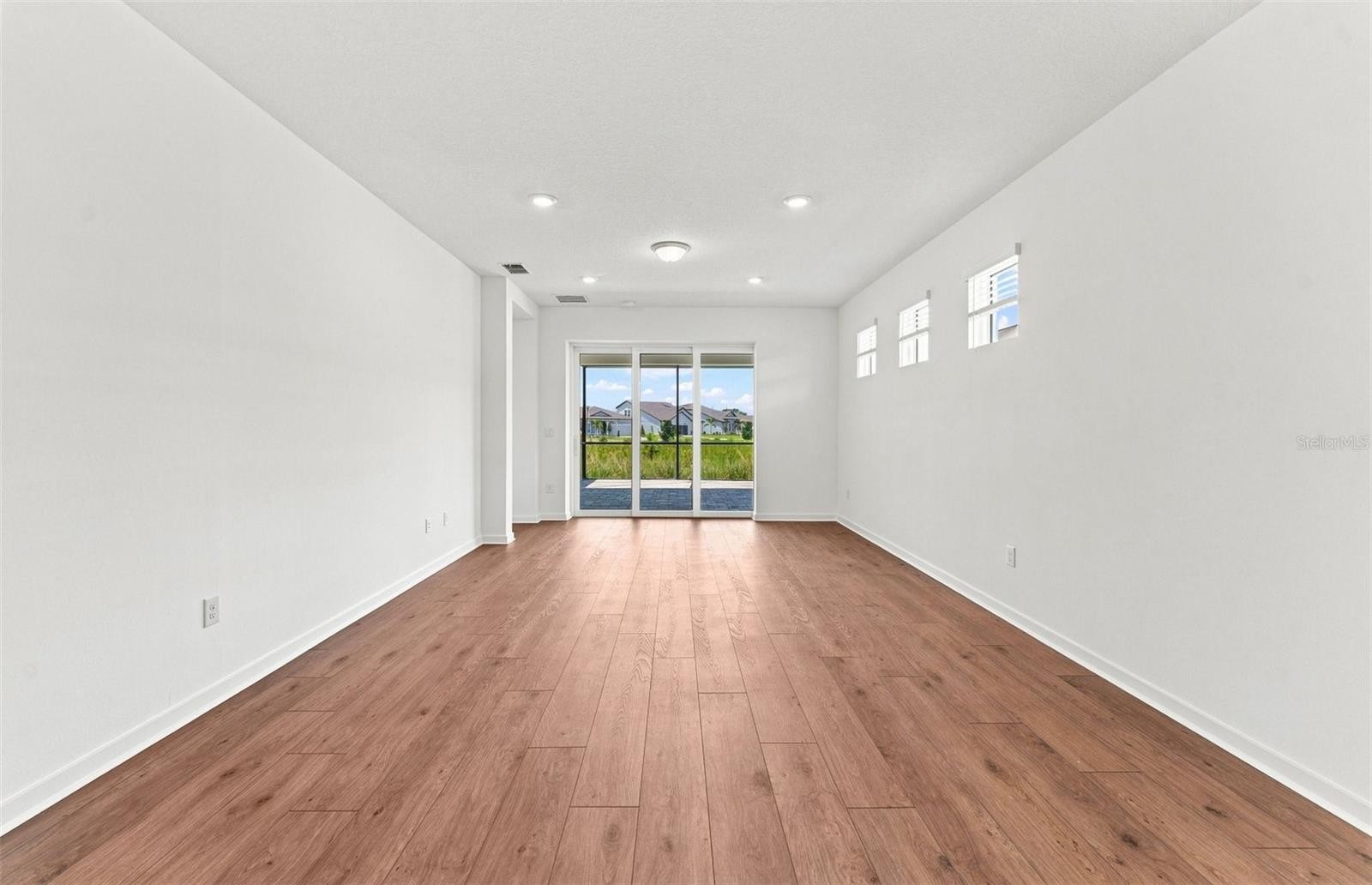 14752 SUNLIT CIR